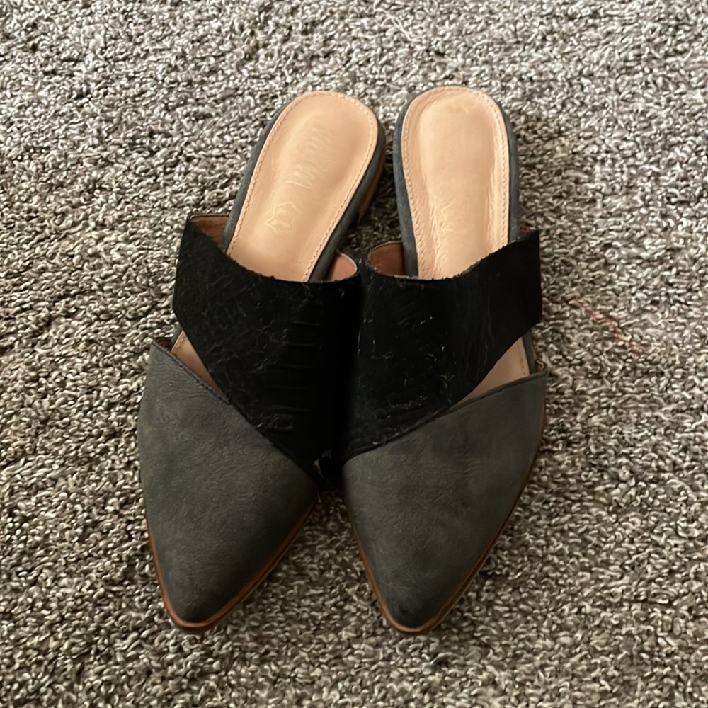Mules - Picture 2 of 3
